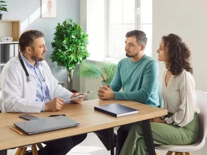 erkege-bagli-infertilite-nedenleri-belirtileri-ve-tedavisi